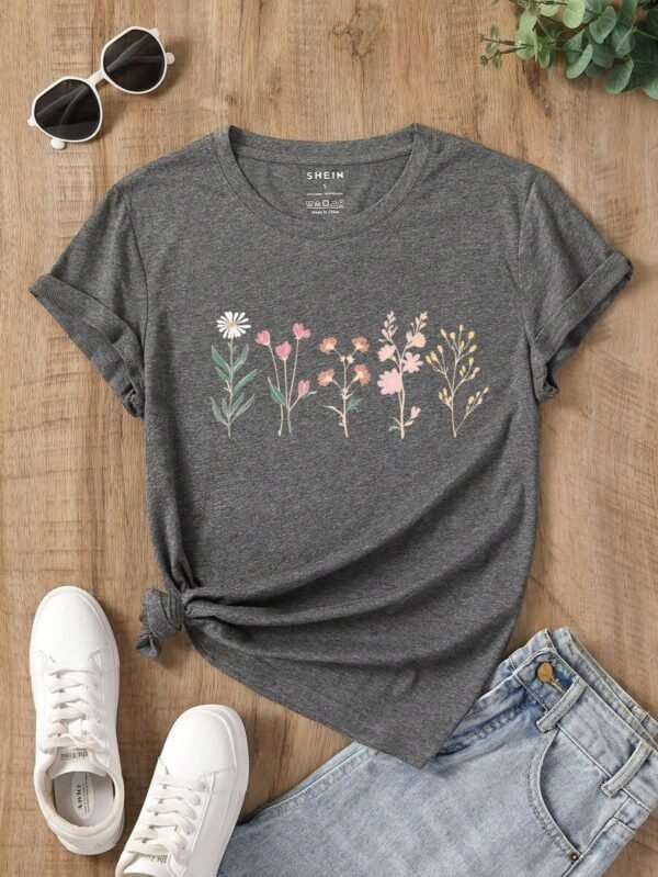 Camiseta de mujer con estampado floral de manga corta