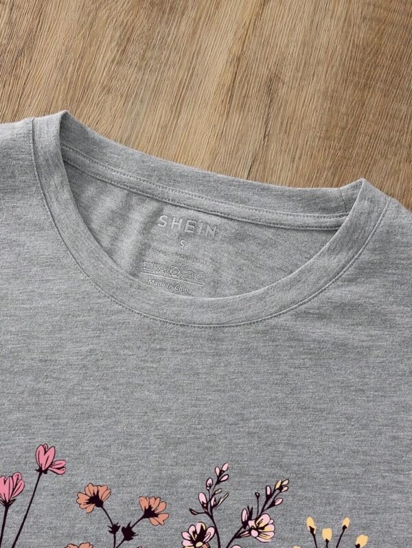 Camiseta de mujer con estampado floral de manga corta - Imagen 2