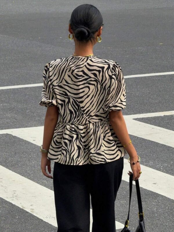 Camisa de mujer de cuello redondo de manga corta - Imagen 3