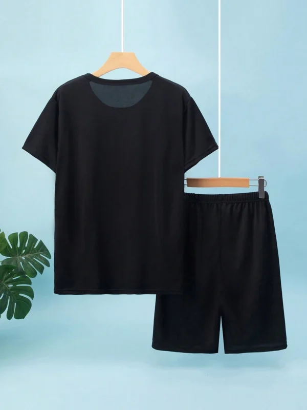 Conjunto de camiseta de manga corta y pantalones cortos deportivos para chicos - Imagen 3