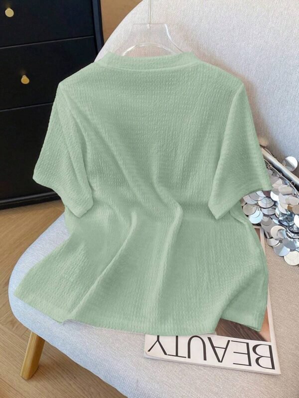 Camiseta de manga corta con cuello redondo elegante - Imagen 3