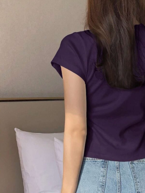 Camiseta básica de manga corta con cuello redondo y color liso para mujer - Imagen 3
