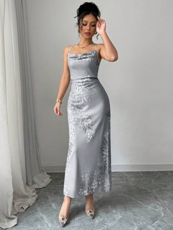 Vestido largo ceñido sin mangas para mujer