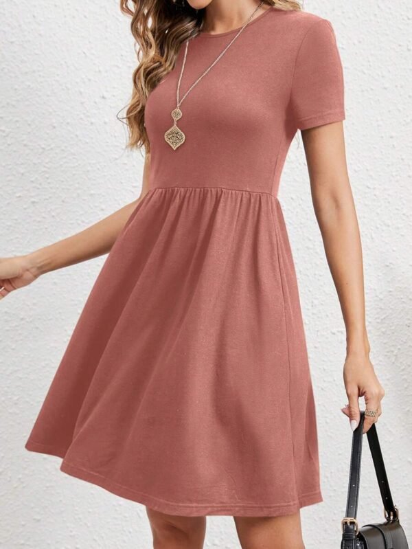 Vestido Con Manga Corta Y Cuello Redondo En Colores Sólidos