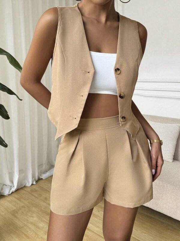 Conjunto de 2 piezas con chaleco con botones y pantalones cortos con detalles plisados - Imagen 3