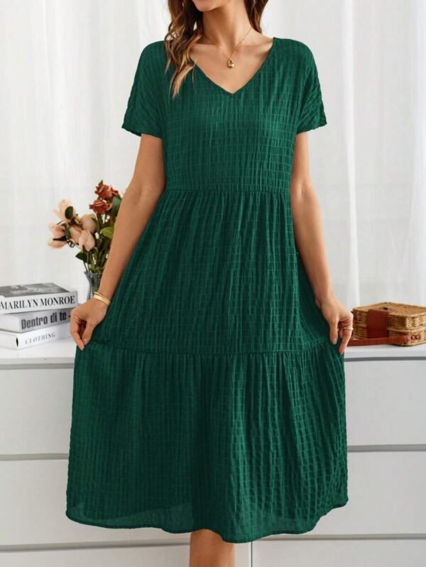 Vestido de mujer de manga corta con escote en V