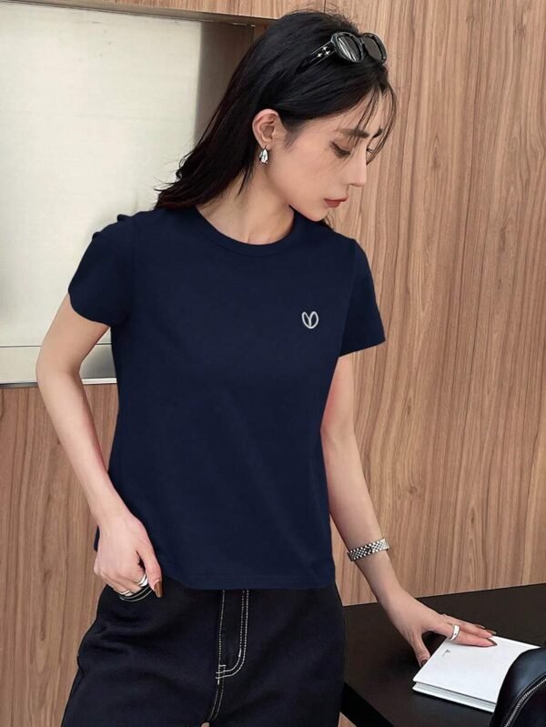 Camiseta de mujer de cuello redondo y manga corta - Imagen 3