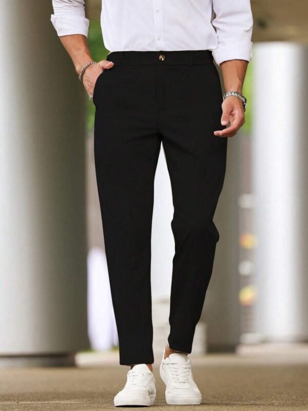 Pantalones casuales de unicolor con bolsillo y corte slim - Imagen 2