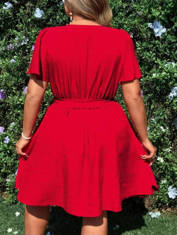 Vestido casual rojo de moda para tallas grandes - Imagen 3