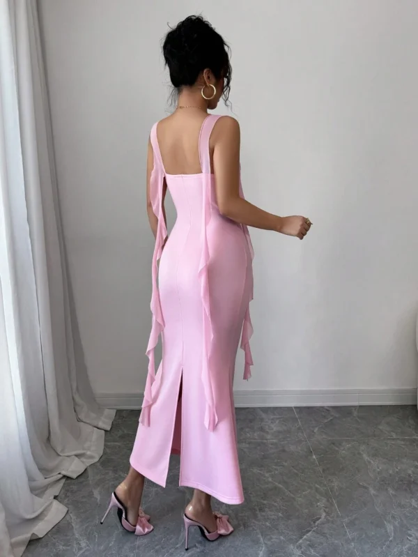 Vestido ajustado y elegante de color rosa romántico - Imagen 3