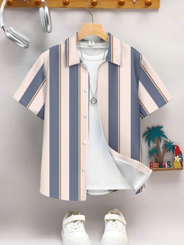 Camisa de manga corta con cuello y estampado gráfico