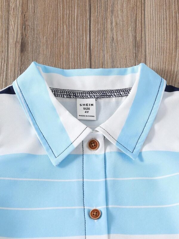 Conjunto de camisa de manga corta con rayas y pantalones cortos para niño - Imagen 2
