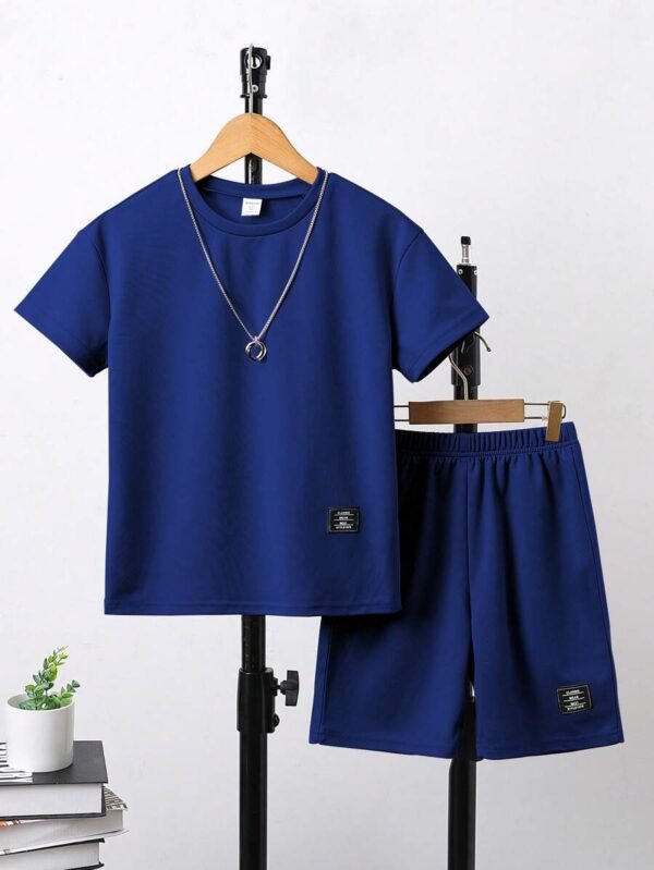 Camiseta de manga corta y pantalones cortos de unicolor para niños