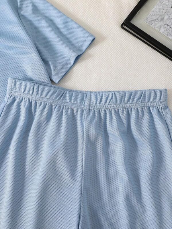 Camiseta de manga corta y pantalones cortos con diseño minimalista para niños - Imagen 2