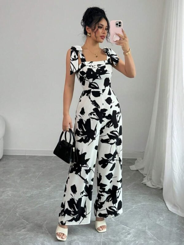 Mono con estampado floral negro y blanco de moda para mujer
