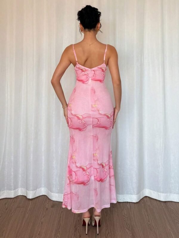 Vestido elegante de escote drapeado con tirantes finos y hombros abiertos - Imagen 3