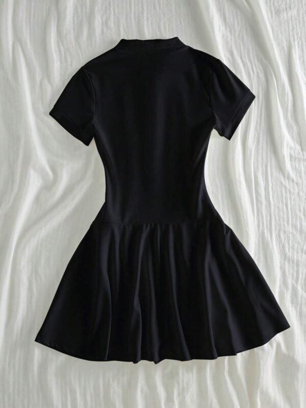 Vestido casual de mujer con cuello polo y estampado - Imagen 3