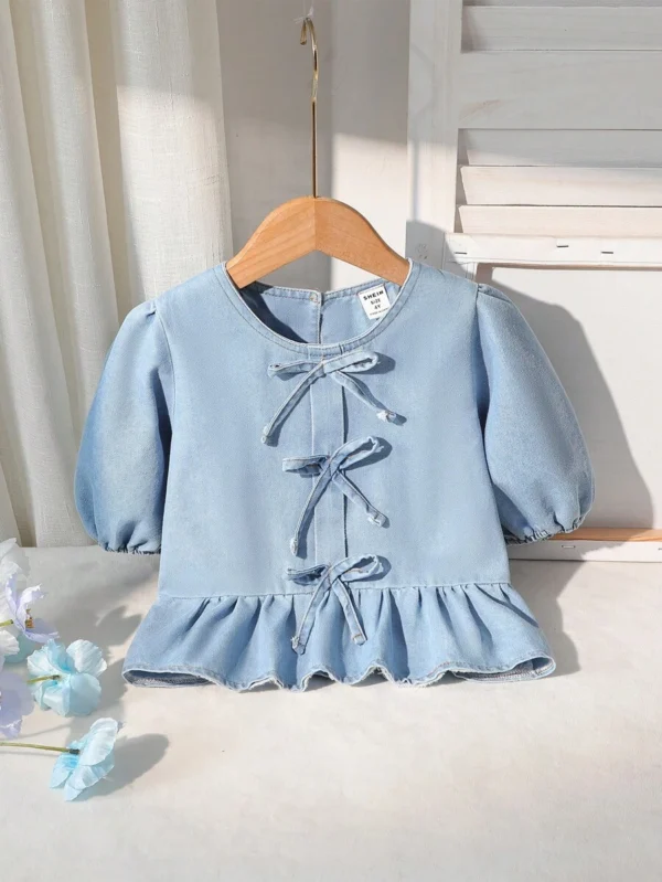 Blusa elegante de verano con cuello redondo y manga corta