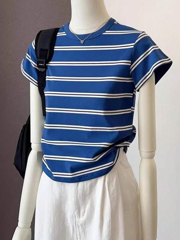 Camiseta de cuello redondo de estilo casual a rayas azules y blancas