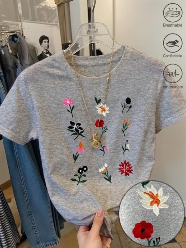 Camiseta de manga corta, cuello redondo y ajuste regular para mujer