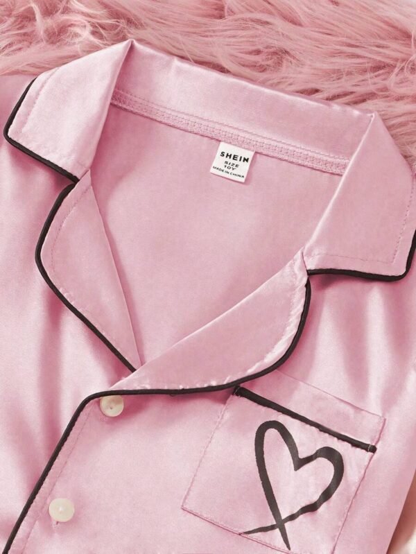 Pijama con pantalón corto y estampado de corazón para niña - Imagen 2