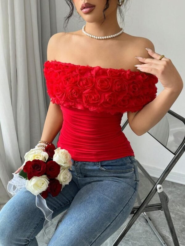 Blusa ajustada elegante con hombros descubiertos - Imagen 2