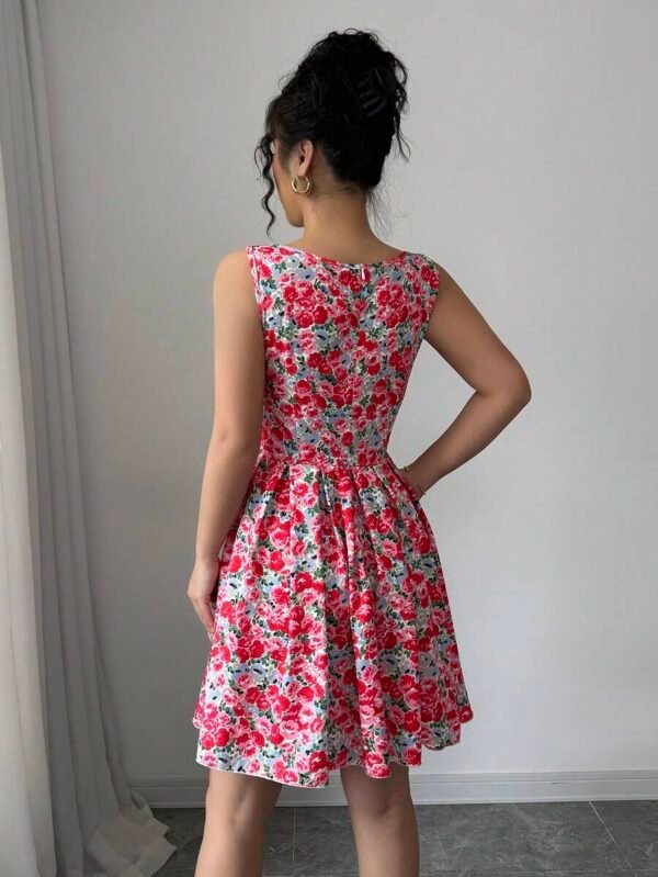 Vestido con estampado floral romántico de margaritas - Imagen 2