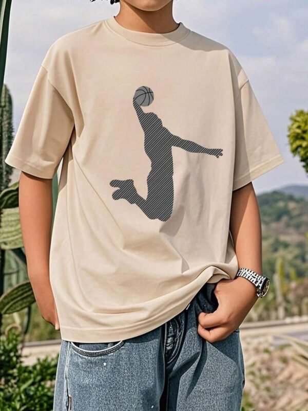 Camiseta de manga corta y cuello redondo con estampado de baloncesto - Imagen 3