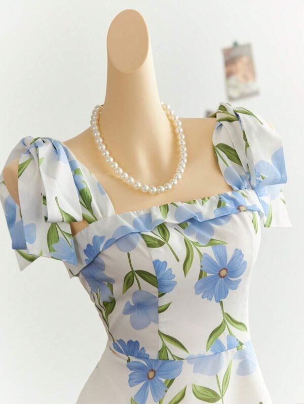 Vestido corto de línea A con estampado floral y cintura con lazada - Imagen 2