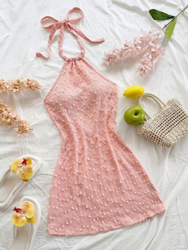 Vestido de verano para mujer con cuello halter y espalda descubierta con textura