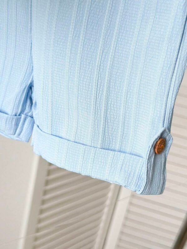 Conjunto de pantalones cortos y camisa botones unicolor para niño - Imagen 2