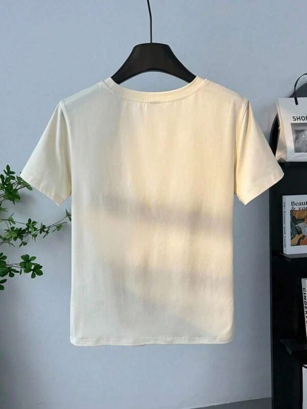 Camiseta de cuello redondo para mujer con patrones bordados de vida marina - Imagen 2