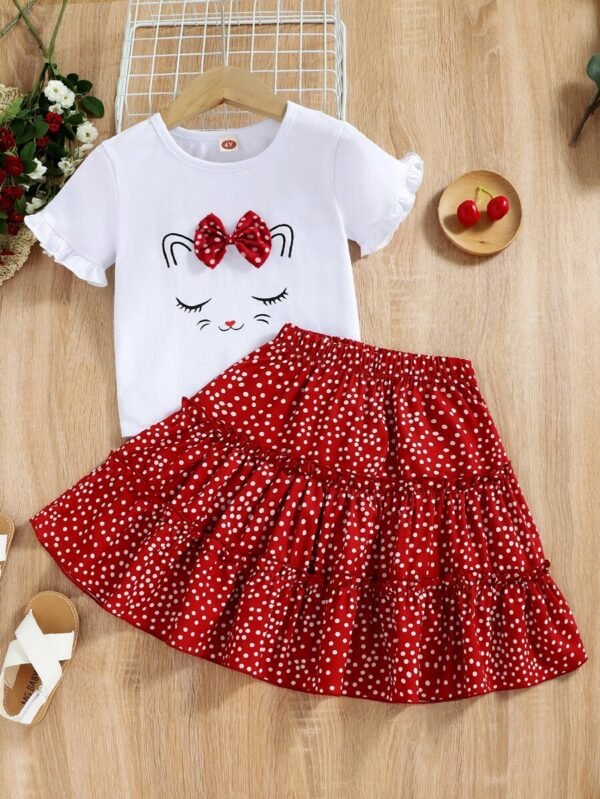 Camiseta Delantera Joven Con Gráficos De Caricaturas Y Falda De Lunares