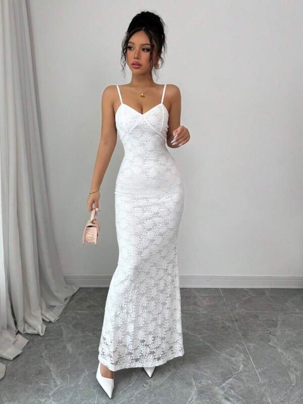 Vestido maxi blanco de escote de tirantes finos - Imagen 2