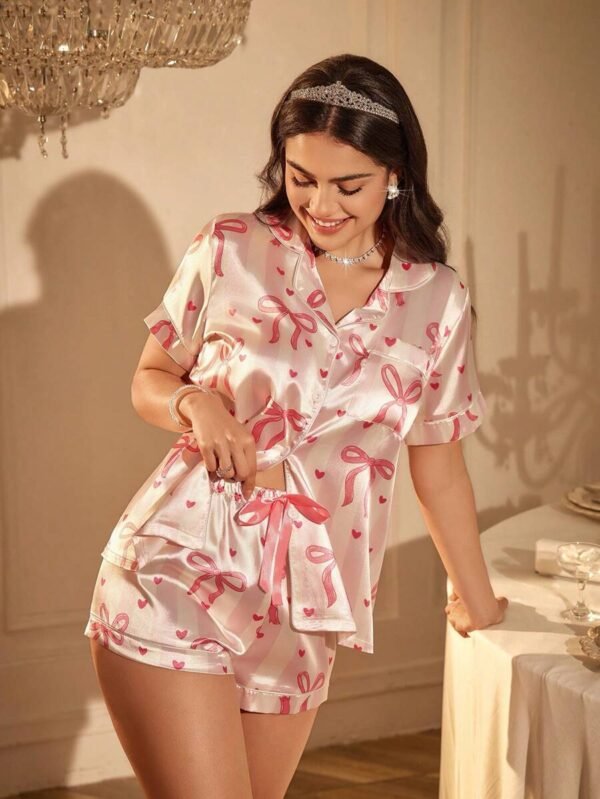 Conjunto de pijama, top de manga corta y shorts con estampado