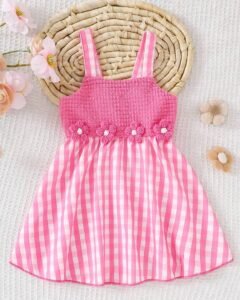Vestido hecho a mano para bebé niña con diseño de flores decorativas