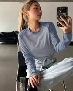 Camiseta de manga larga con mangas raglán y bloques de color