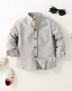 Camisa casual de manga larga y una sola hilera de abotonadura