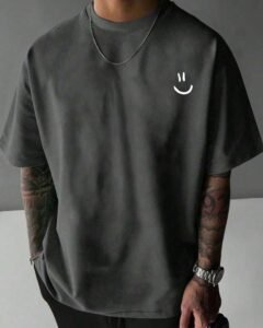 Camiseta gráfica suave y holgada