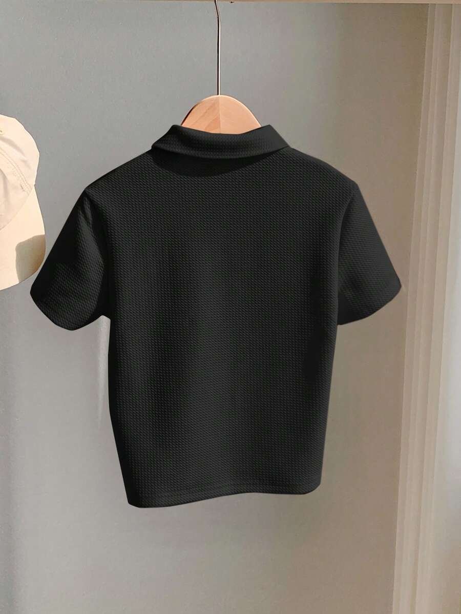 Camisa polo de manga corta con textura de tela retro de arte - Imagen 2