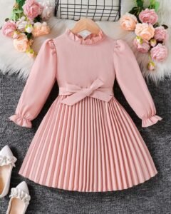 Vestido unicolor con mangas abullonadas y dobladillo plisado