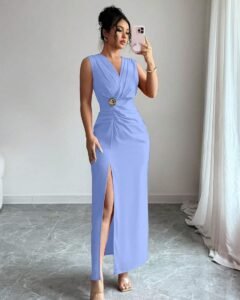 Vestido formal plisado con abertura estilizador