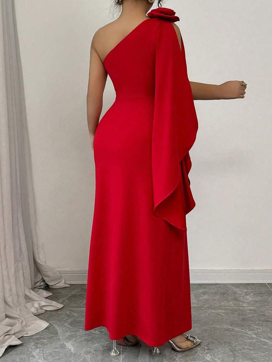 Vestido rojo vibrante talla grande vendido con diseño de pliegues - Imagen 3