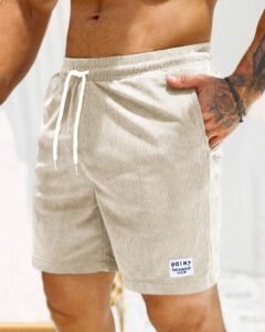 Pantalones cortos con cordón en la cintura y parche con letra