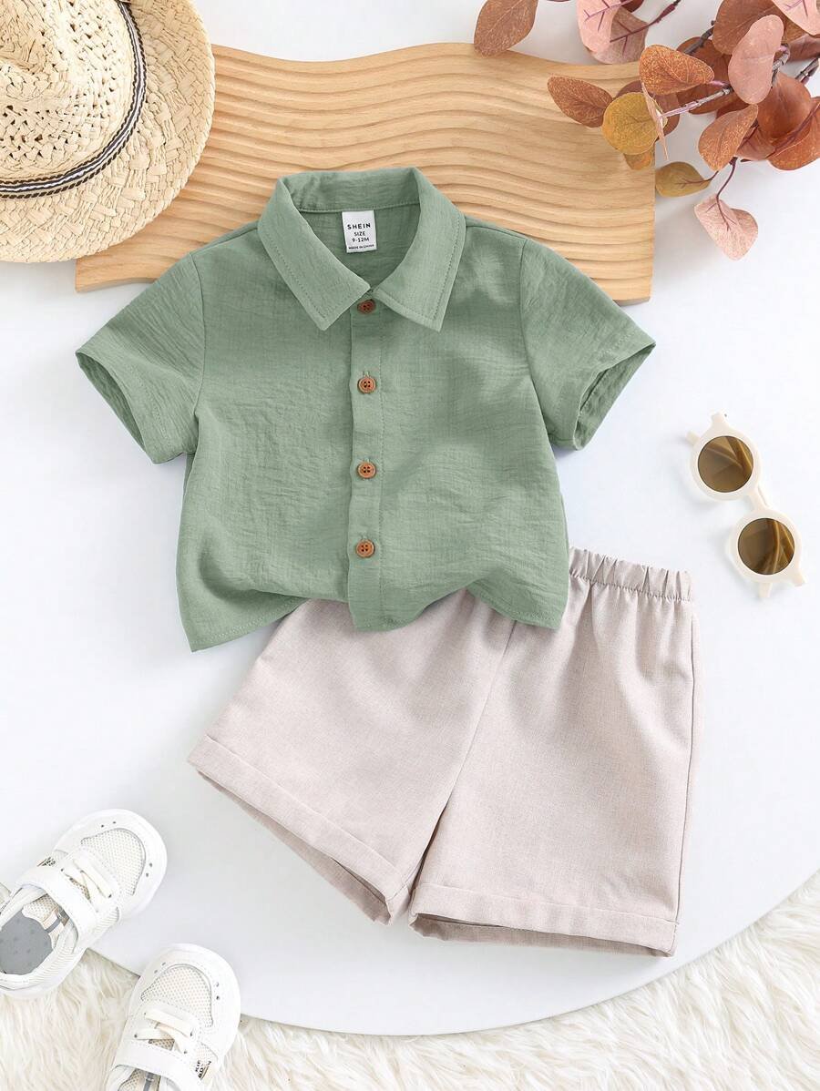 Camisa de manga corta de unicolor y pantalones cortos de cintura elástica