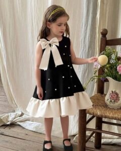 Vestido con volantes, lazo de perlas y estilo francés