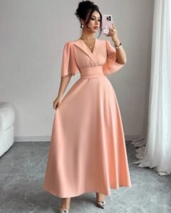Vestido casual y elegante con cuello tipo polo y cintura plisada