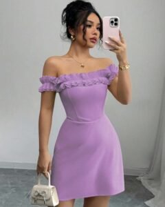 Vestido romántico con cuello de volantes y hombros descubiertos