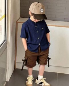 Camisa casual de manga corta de unicolor y corte holgado