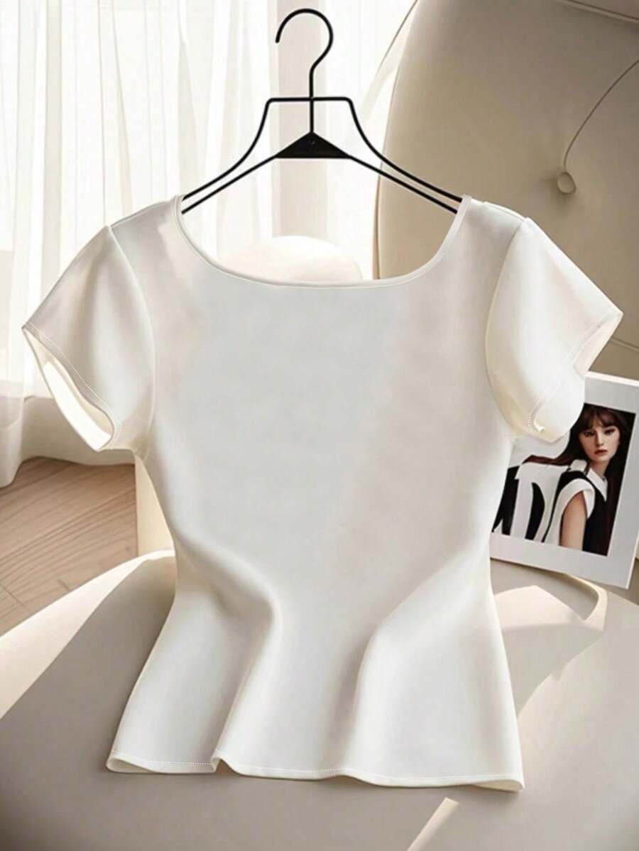 Blusa con lazo delantero, bajo con volantes y cuello lindo - Imagen 2